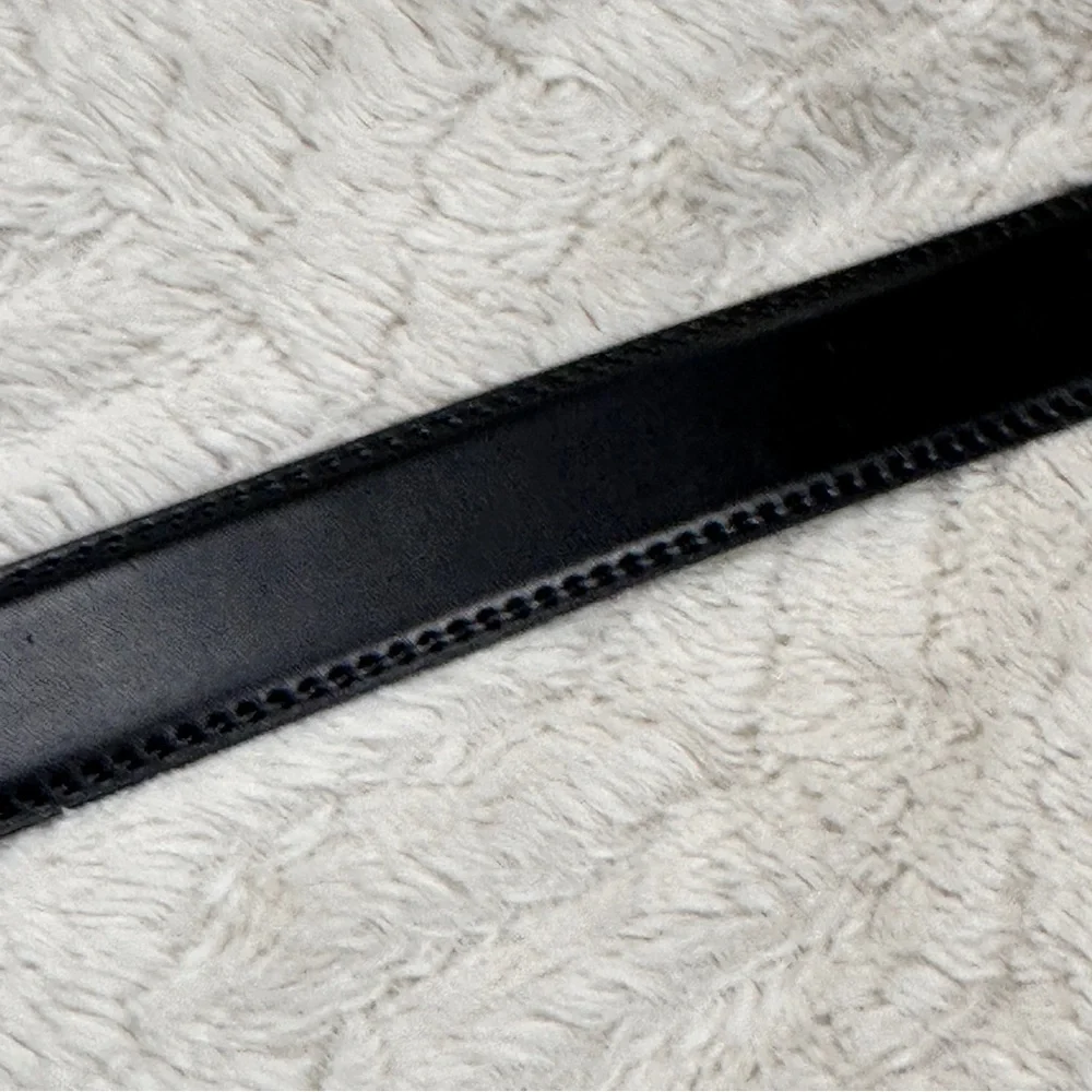 Chaoren Elegant black leather Ratchet  belt Custom Fit -  28 - 34  like new!